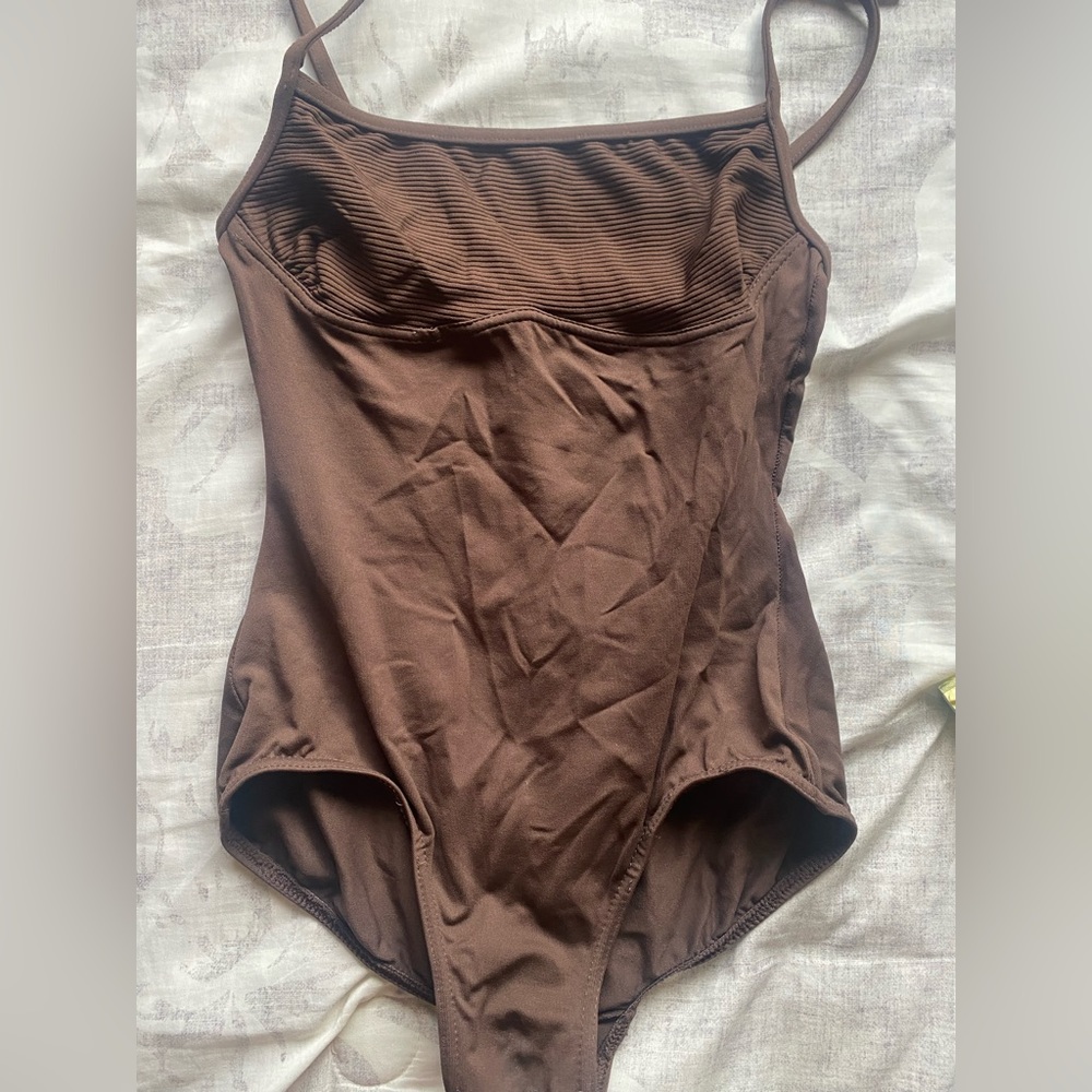 Brown Mirella Leo